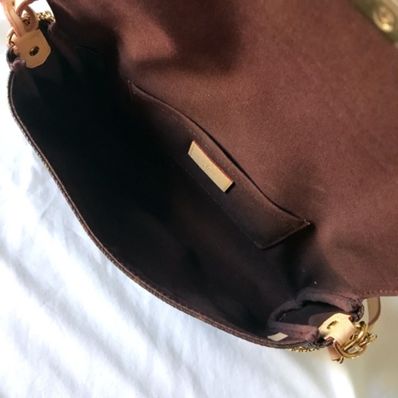 Louis Vuitton Handbags - .